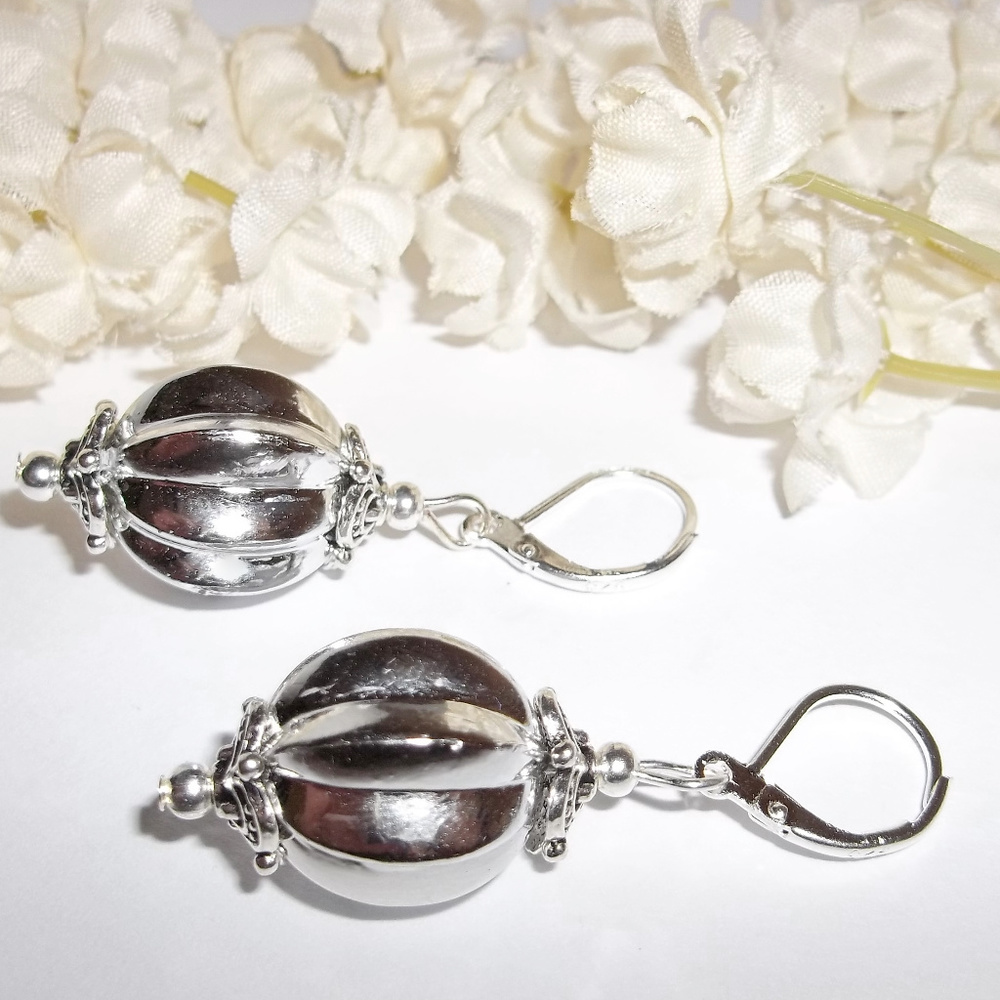 Big Silver Statement Earrings Dangle Drop NWT 4568 - Picture 8 of 8